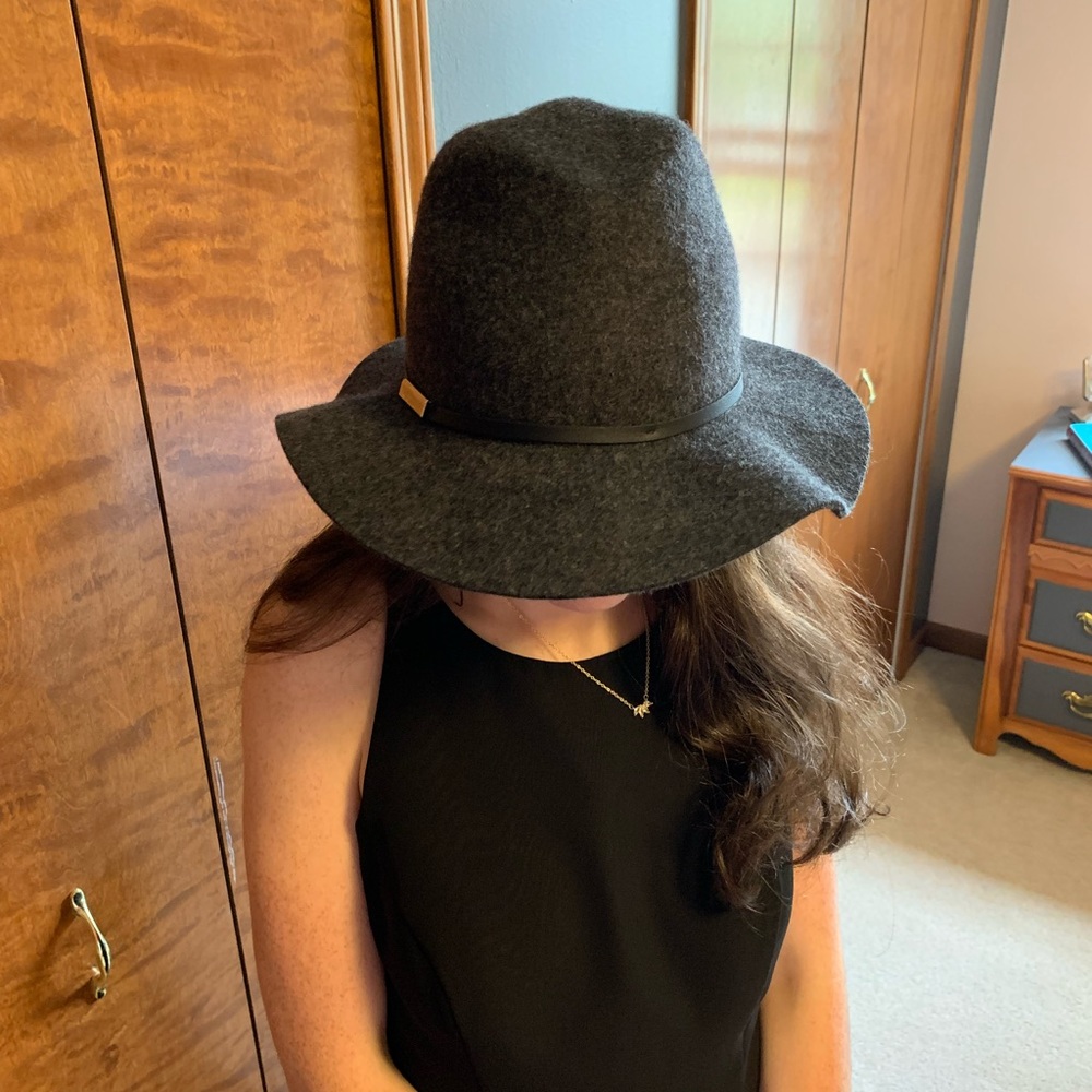 NWOT Banana Republic women’s hat